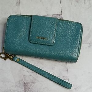 Fossil Turquoise Leather Wristlet